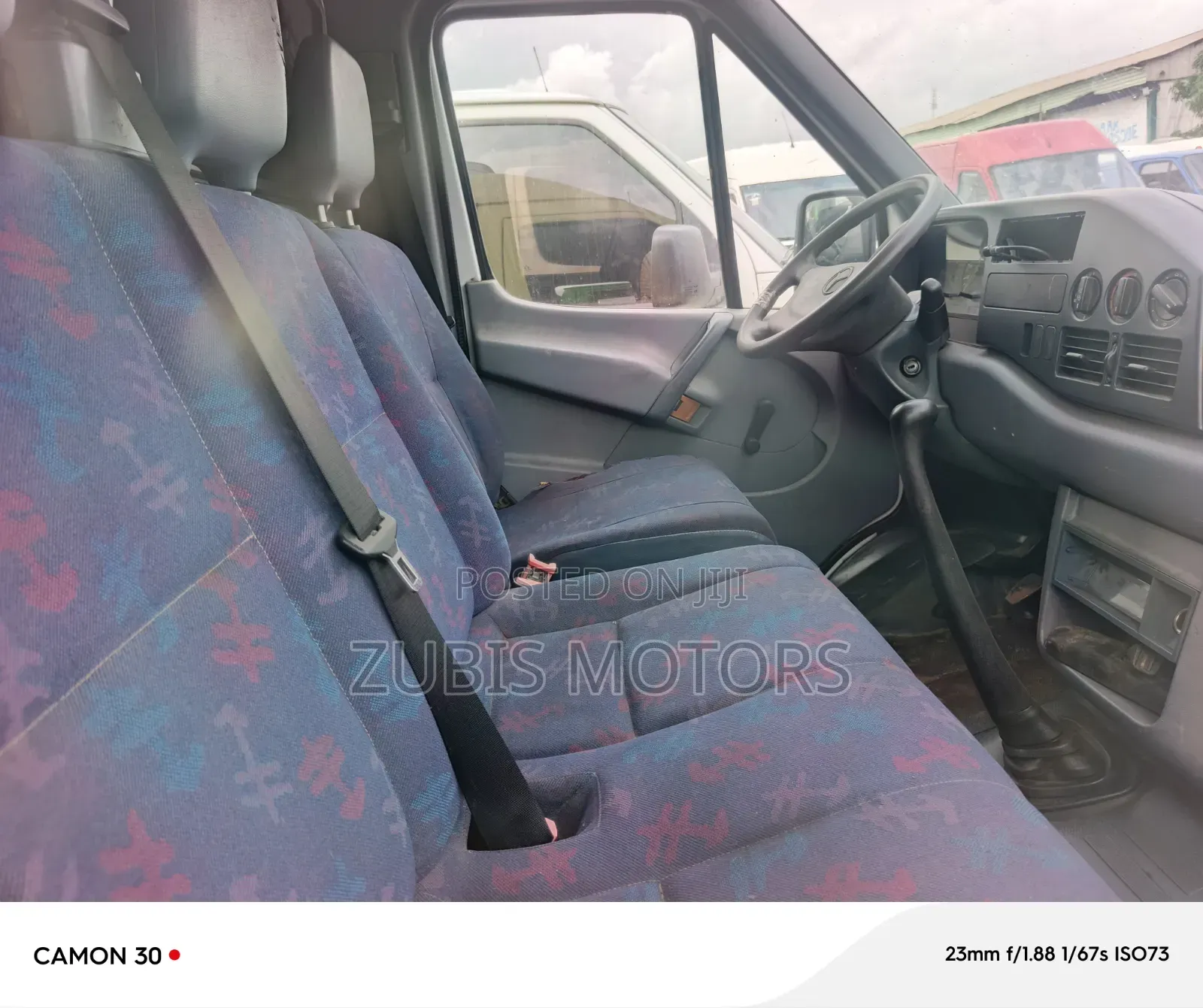 Mercedes-Benz Sprinter 2005 Yellow
