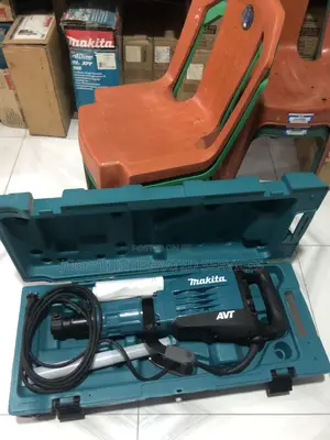 Makita Hm1317c Demolition Hammer