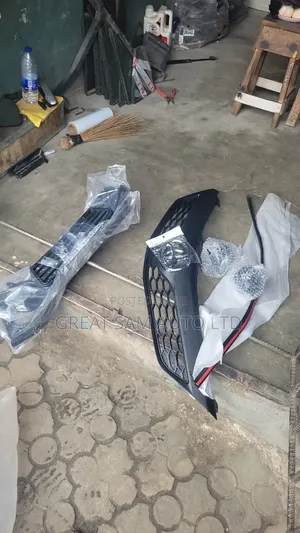 Toyota Camry 2013 Model Front Grill Up and Down
