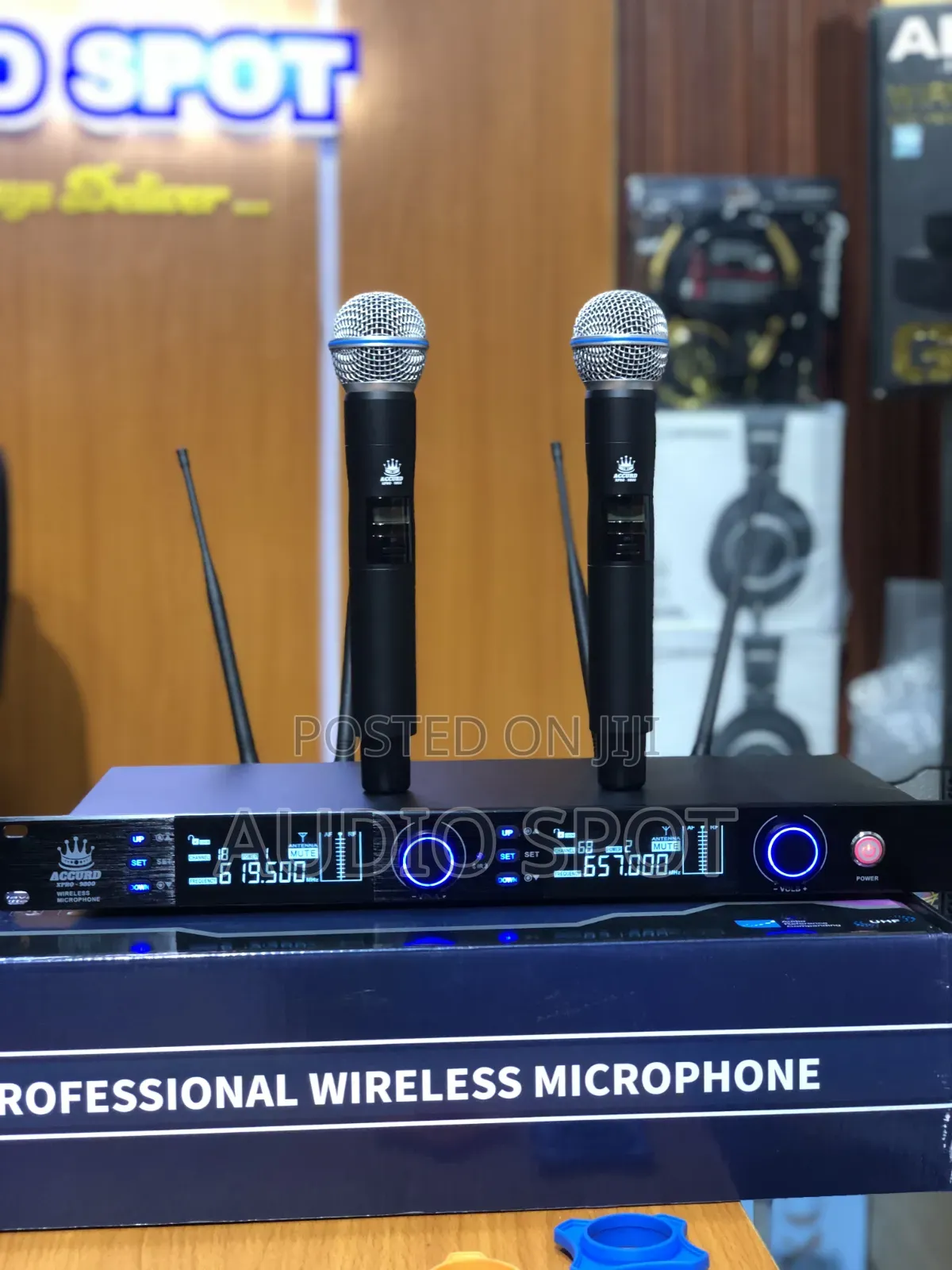 Accurd Xpro-9800 Professional Dual Handheld Digital Wireless Microphon