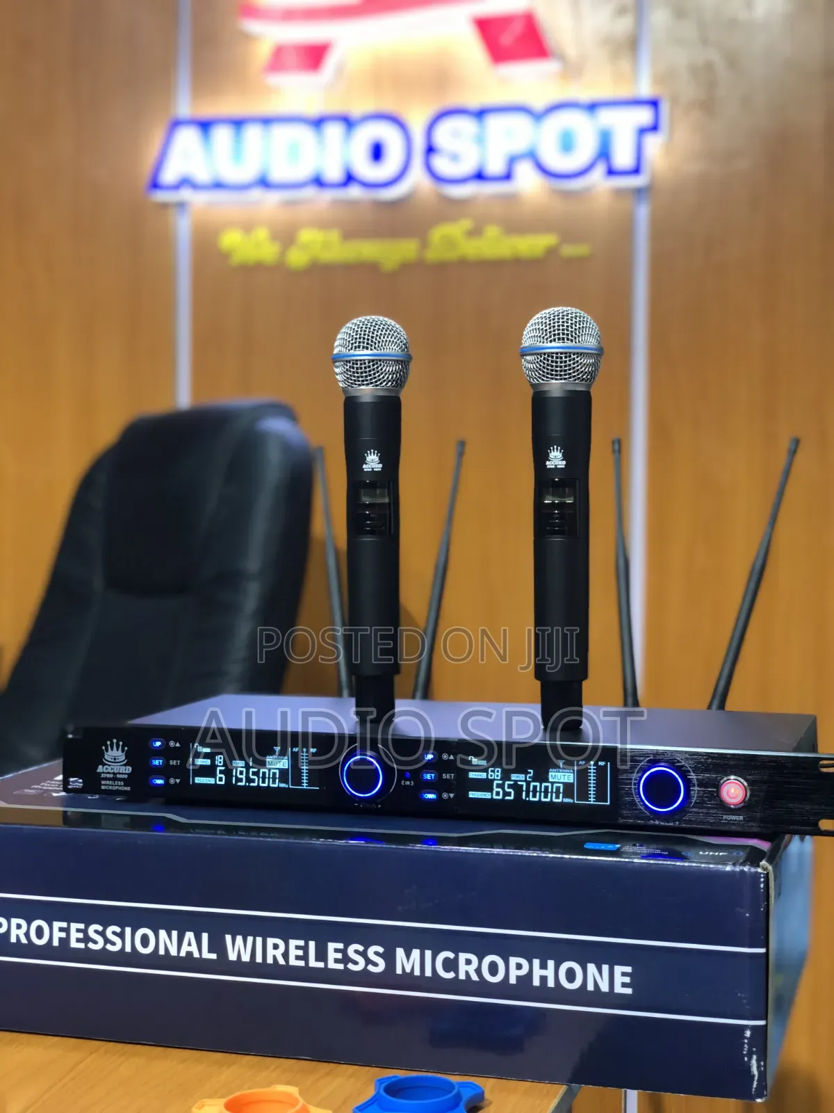 Accurd Xpro-9800 Professional Dual Handheld Digital Wireless Microphon