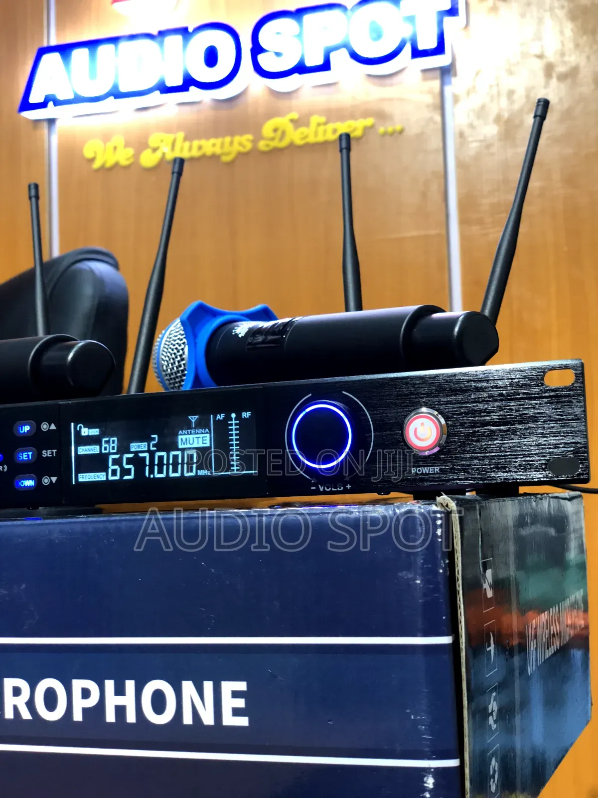 Accurd Xpro-9800 Professional Dual Handheld Digital Wireless Microphon