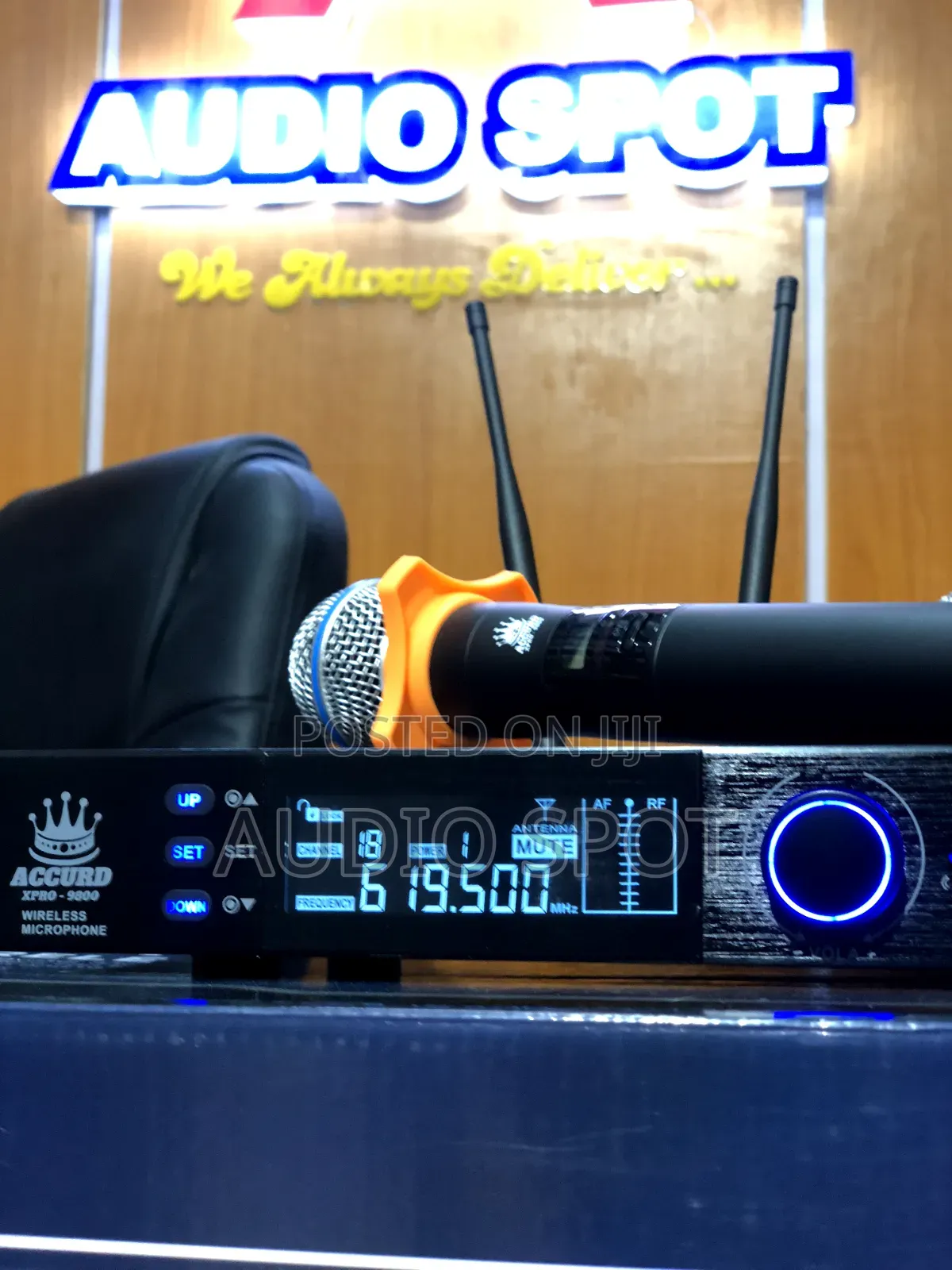 Accurd Xpro-9800 Professional Dual Handheld Digital Wireless Microphon