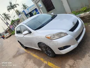 Toyota Matrix 2010 Silver