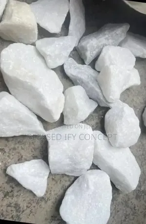 White Chippings Stone Use For Garden Flower Pot Terrazzo Flooring