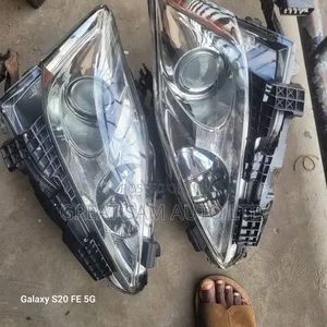 Lexus Is 250 08 Model Complete Headlamp Set