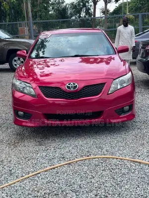 Toyota Camry SE 4dr Sedan (2.5L 4cyl 6A) 2012 Red