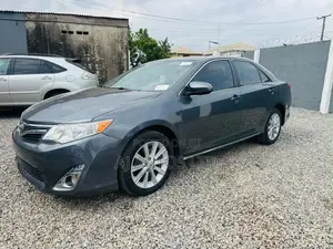 Toyota Camry XLE 4dr Sedan (2.5L 4cyl 6A) 2013 Gray