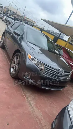 Toyota Venza V6 AWD 2010 Gray