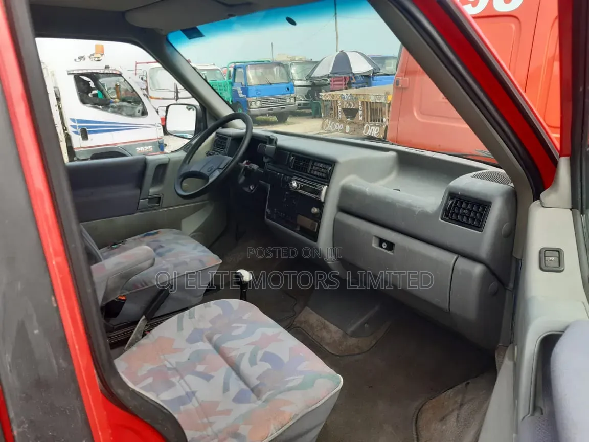 Volkswagen Transporter 2003 Red