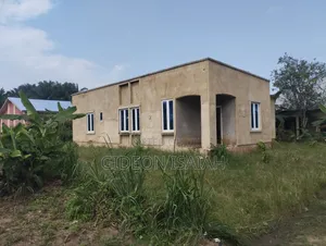 3bdrm Bungalow in Gitto Road, Uyo for sale