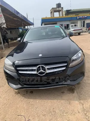 Mercedes-Benz C300 2016 Black