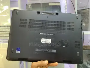 Laptop Dell Latitude E5270 8GB Intel Core i5 SSD 256GB