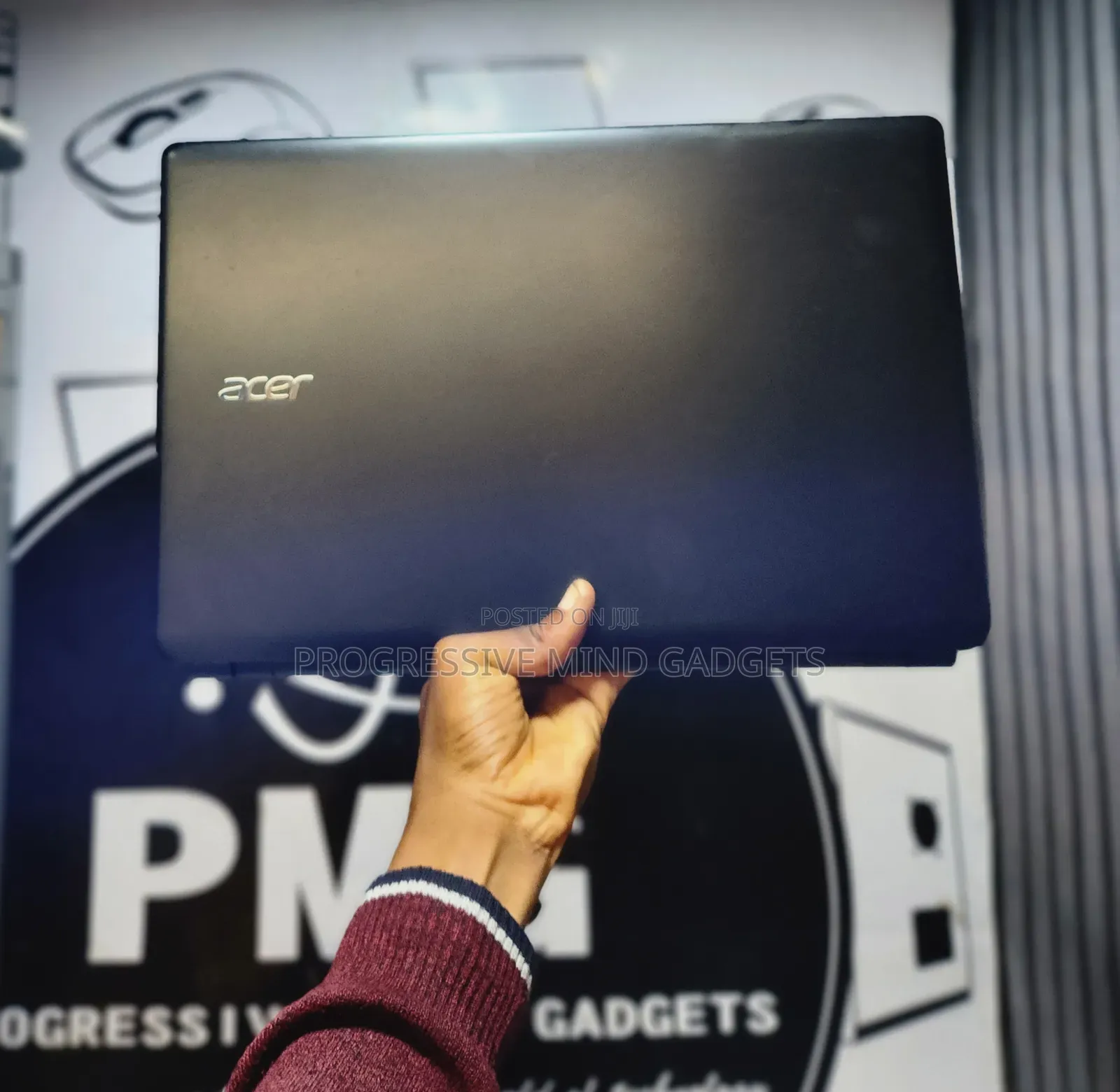 Laptop Acer Aspire E1-522 6GB AMD A4 HDD 320GB