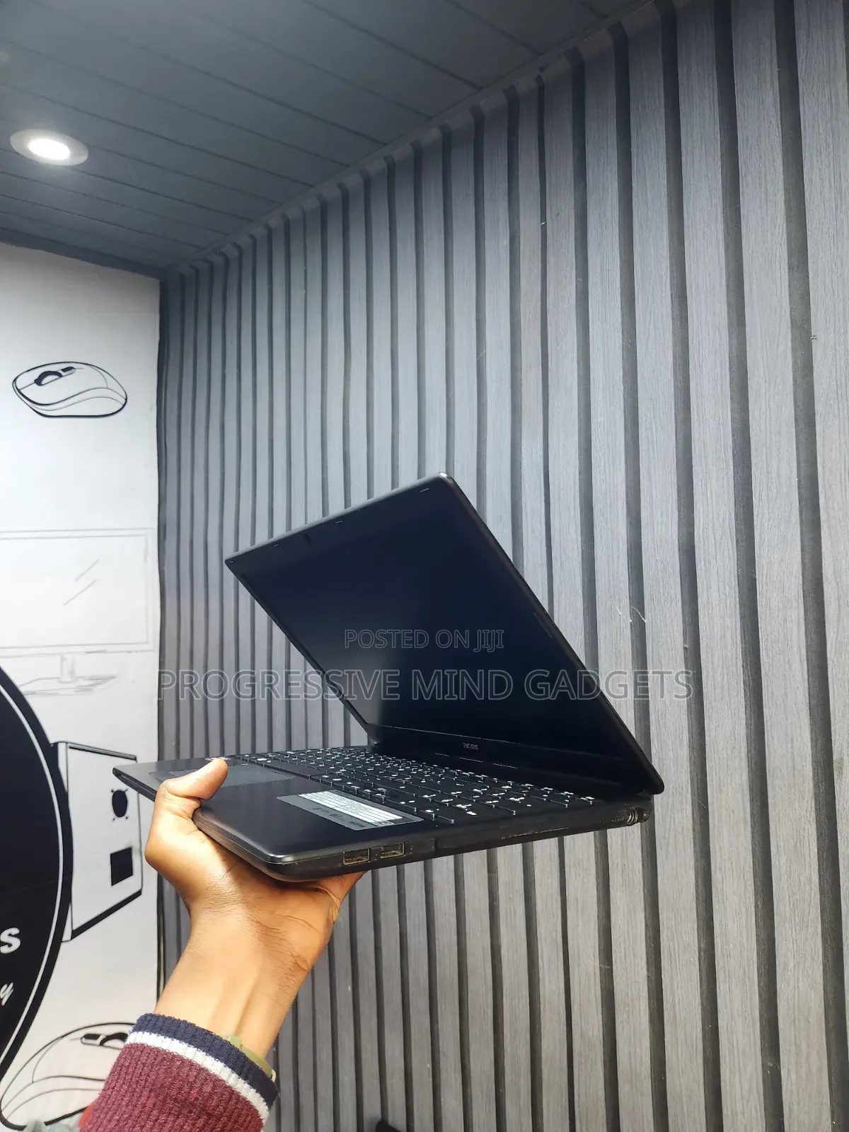Laptop Acer Aspire E1-522 6GB AMD A4 HDD 320GB