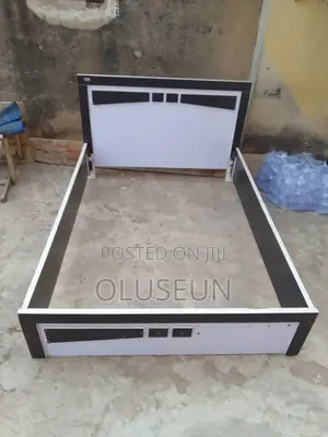 4 and Half Bedframe