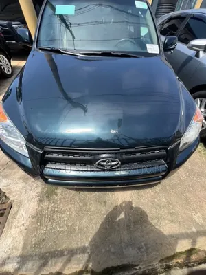 Toyota RAV4 2011 Green