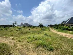 Ikot Obiodomgho, Ibesipko Off Aka Nung Udoe Road