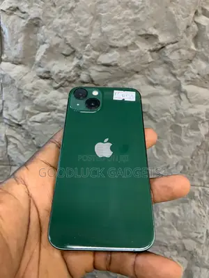 Apple iPhone 13 128 GB Green