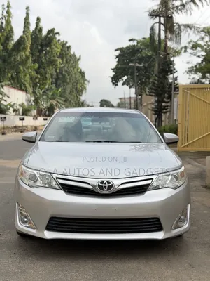Toyota Camry 2012 Silver