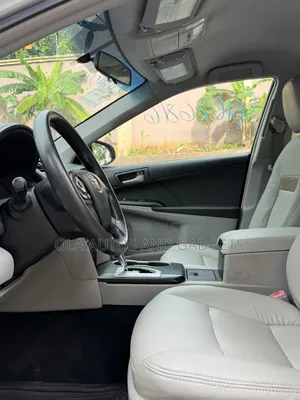 Toyota Camry 2012 Silver