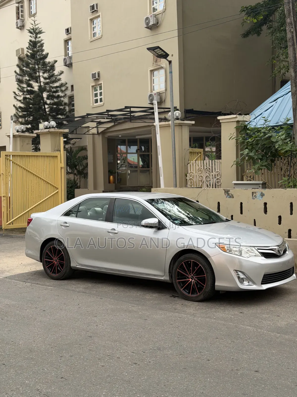 Toyota Camry 2012 Silver