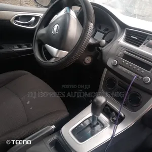 Nissan Sentra S 4dr Sedan (1.8L 4cyl CVT) 2014 Silver