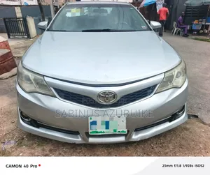 Toyota Camry SE Sport 4dr Sedan (2.5L 4cyl 6A) 2014 Silver