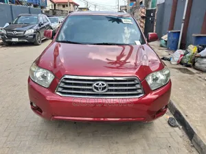 Toyota Highlander Limited 2012 Red