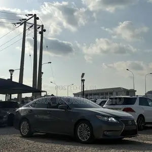 Lexus ES 2013 Gray