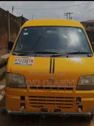 Suzuki APV Minibus 2012 Yellow
