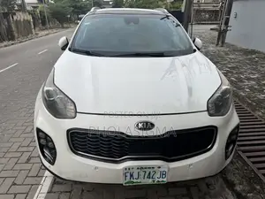 Kia Sportage EX 4dr SUV AWD (2.4L 4cyl 6A) 2017 White