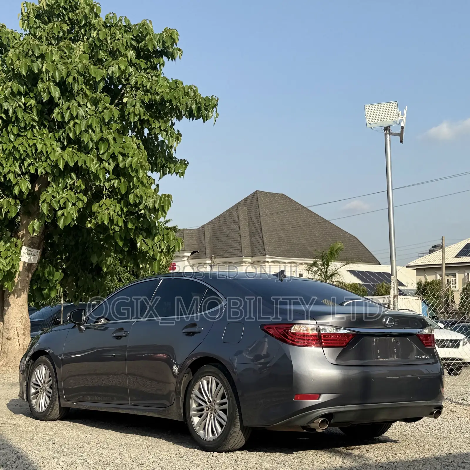 Lexus ES 2013 Gray