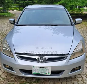 Honda Accord 2006 Silver
