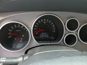 Toyota Sequoia Limited 4dr SUV (5.7L 8cyl 6A) 2015 Gray