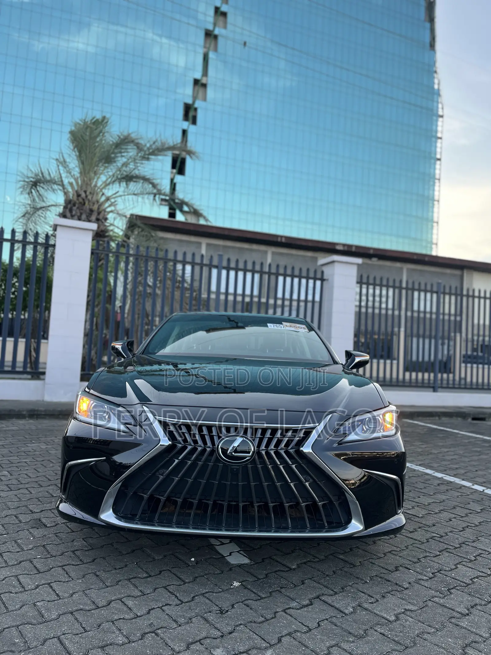 Lexus ES 350 2025 Black