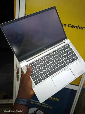 Laptop HP EliteBook 830 G7 8GB Intel Core i7 SSD 256GB