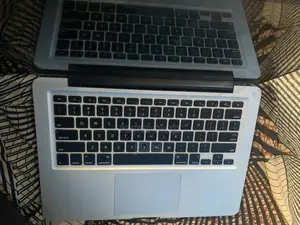 Laptop Apple MacBook 2011 4GB Intel Core i5 HDD+SSD 256GB