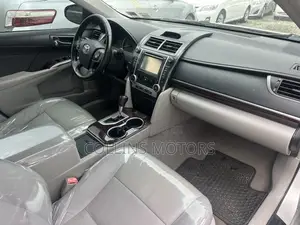 Toyota Camry 2014 Silver