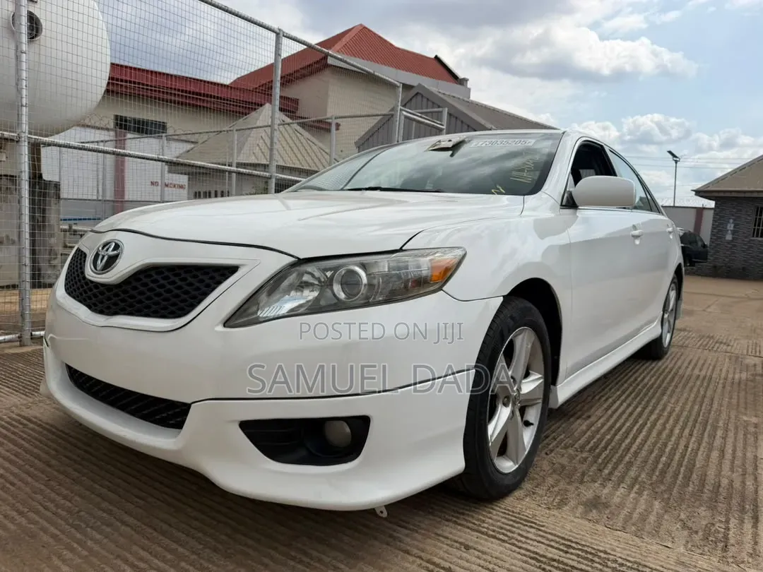 Toyota Camry 2010 White