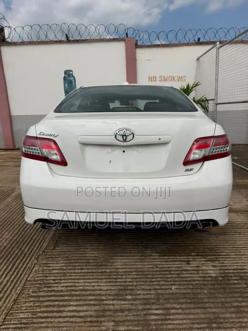 Toyota Camry 2010 White
