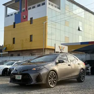 Toyota Corolla 2017 Gray