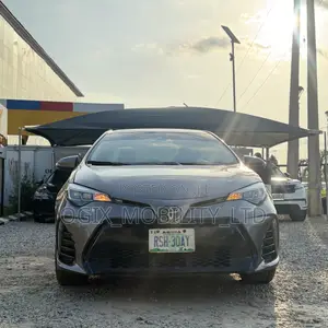 Toyota Corolla 2017 Gray