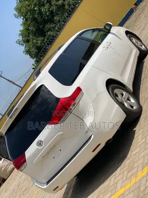 Toyota Sienna 2012 White