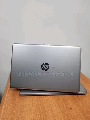 New Laptop HP 250 G10 8GB Intel Core i7 SSD 256GB