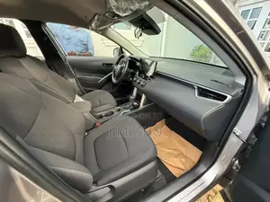 New Toyota Corolla Cross 2025 Gold