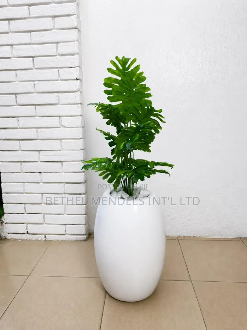 Luxury Artificial Plant With Decorative Vase