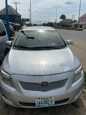 Toyota Corolla 2010 Gray