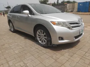 Toyota Venza 2010 Silver