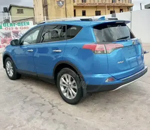 Toyota RAV4 2016 Blue